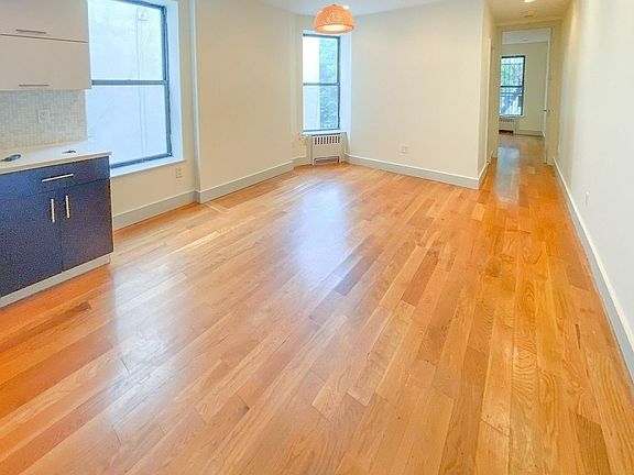3rd image of 1058 Bergen St #1LR