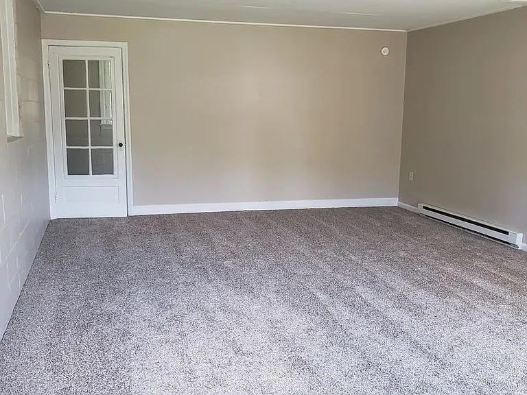 112 Quarry Rd — Photo 2