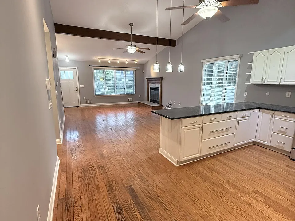 406 Cedar Dr