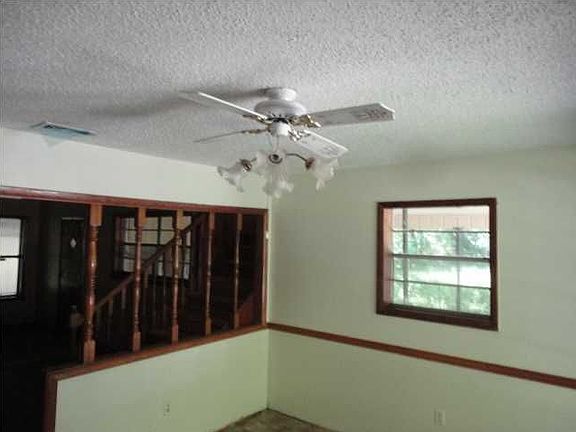 3rd image of 4018 Bernhardt Dr