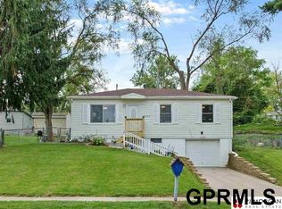 2305 Emiline St, Bellevue, NE 68147