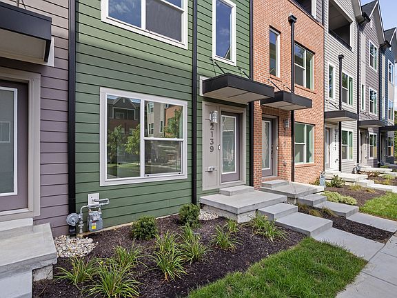 Courtyard Townhome - Exterior