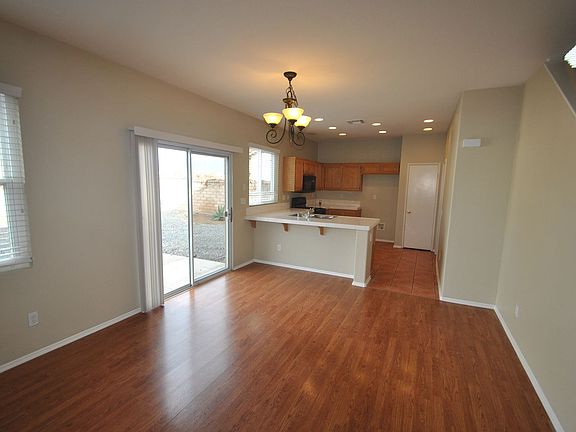 4th image of 28374 Belleterre Ave