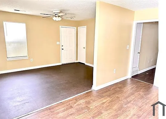 2509 Derbyshire Ave — Photo 5
