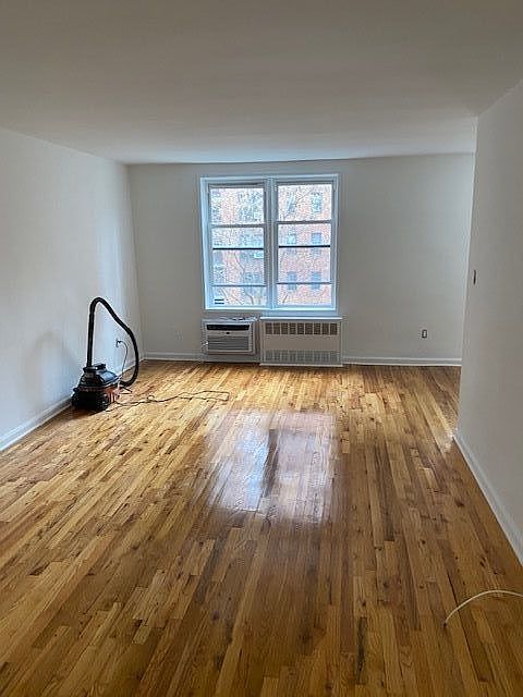 1st image of 6210 99th St APT 7D