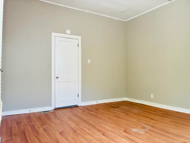 104 Miller St — Photo 17