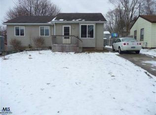 685 Birmingham St, Lake Orion, MI 48362