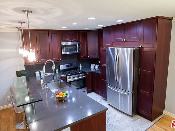5th image of 2700 Cahuenga Blvd E APT 2210
