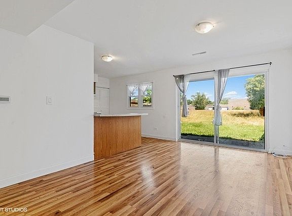 2nd image of 7903 Nordica Ave