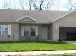 340 E Lakeview St, Centralia, MO 65240