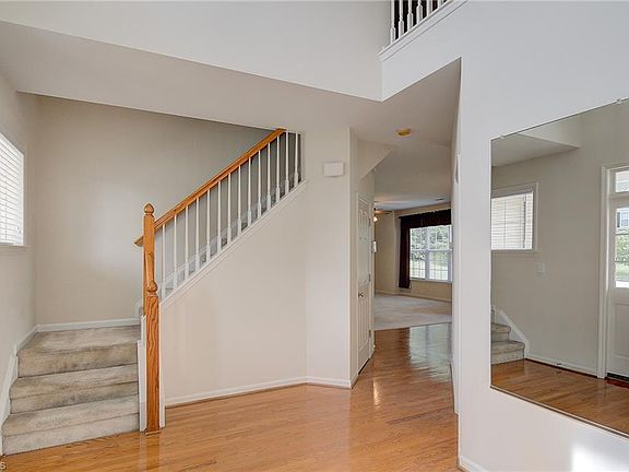 3rd image of 4309 Pepperbush Dr