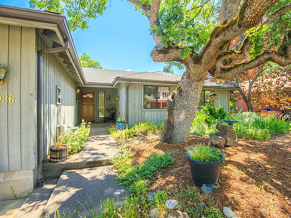 2nd image of 1036 Oak Knoll Dr