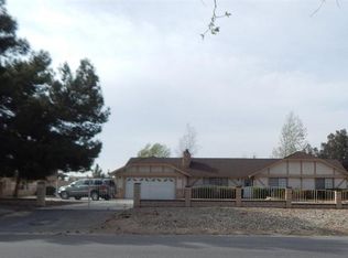 18980 Caballero Dr, Apple Valley, CA 92308