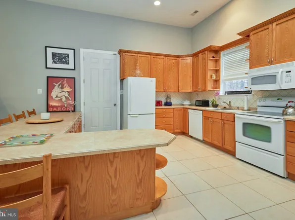 12815 Braddock Rd, Clifton, VA 20124