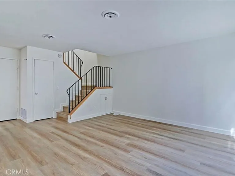 1647 Iowa St #C — Photo 2