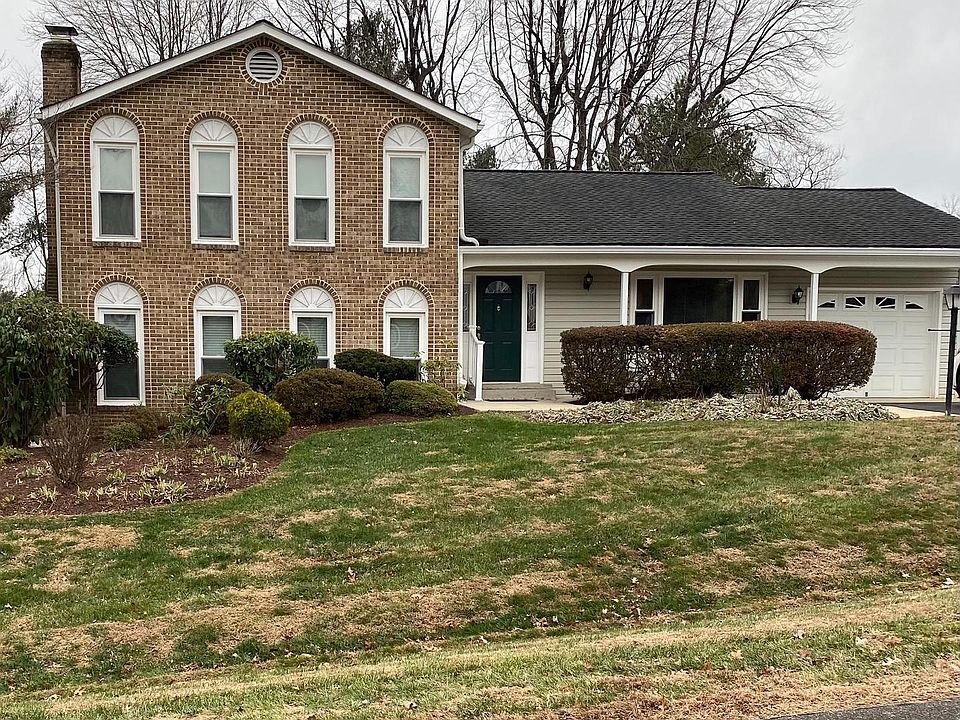 1st image of 11916 Clover Knoll Rd