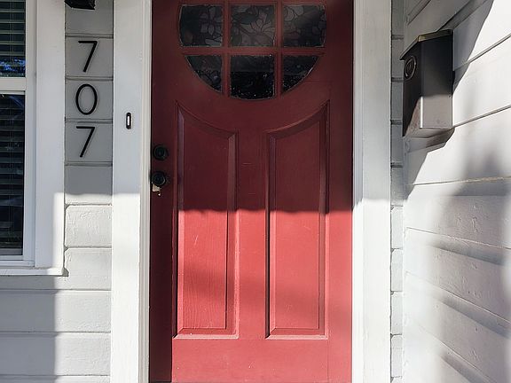 4th image of 707 W Park Ave