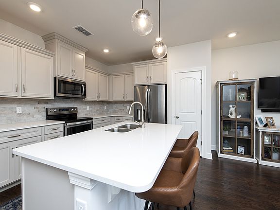 5th image of 2220 Belle Creek Way