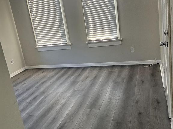 3rd image of 1559 N Hill Ave APT 23