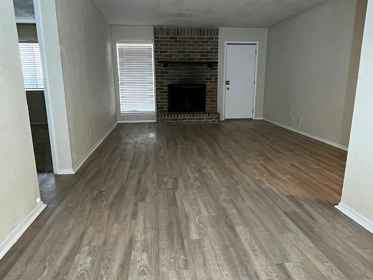 909 Betsy Ross Dr #B — Photo 15