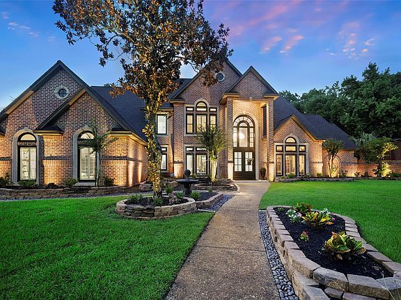 4th image of 1610 Scenic Shore Dr