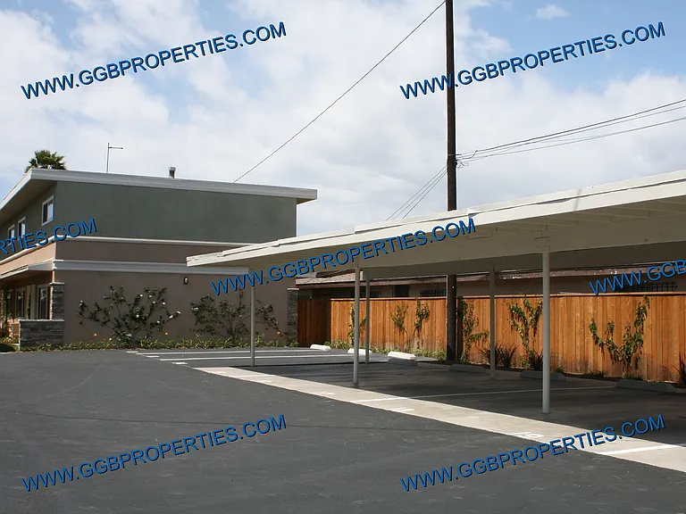 13859-13861 S Arthur Ave — Photo 3