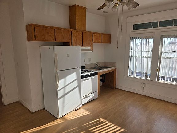 4th image of 256 N Main St APT 2