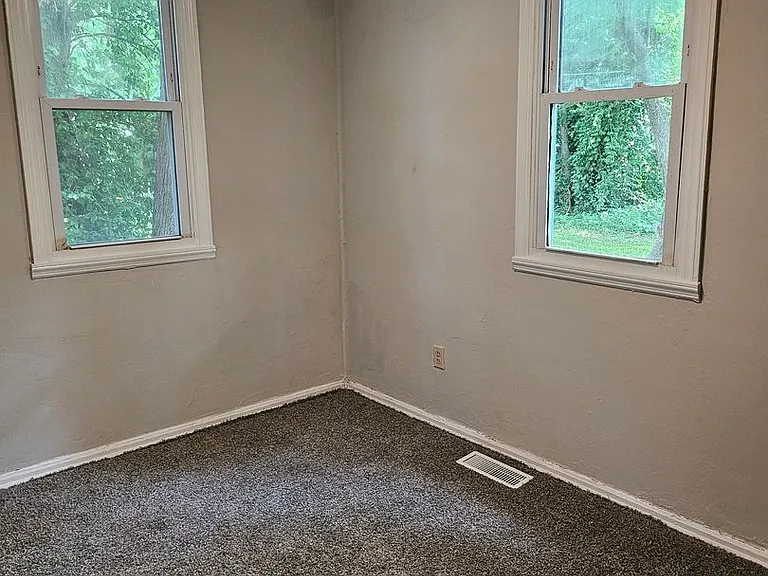 1609 Rheinhardt Ave — Photo 5