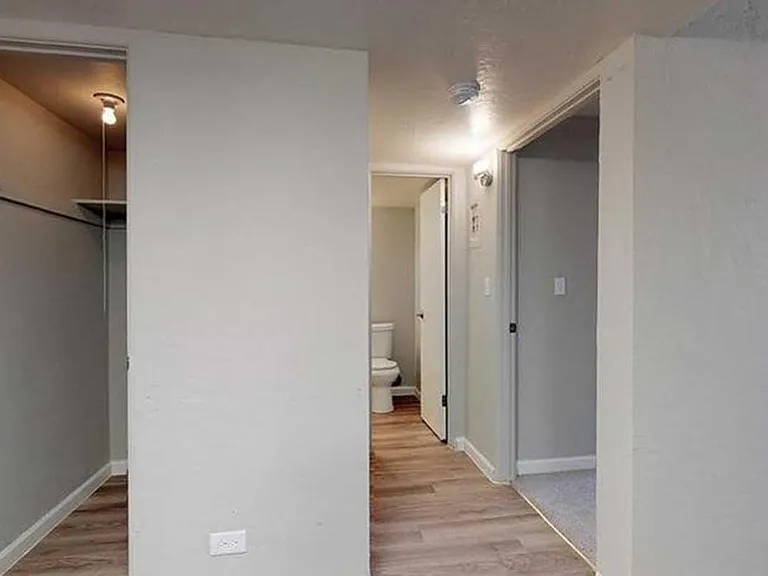 Park 16 Apartments — Photo 6