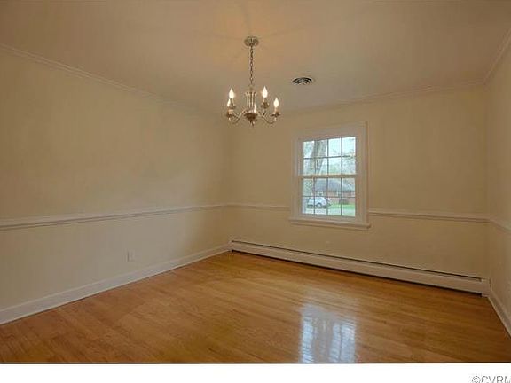 4th image of 8342 Hillcrest Ln