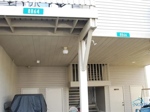 8864 W Canada Goose Ct, Oak Harbor, OH 43449