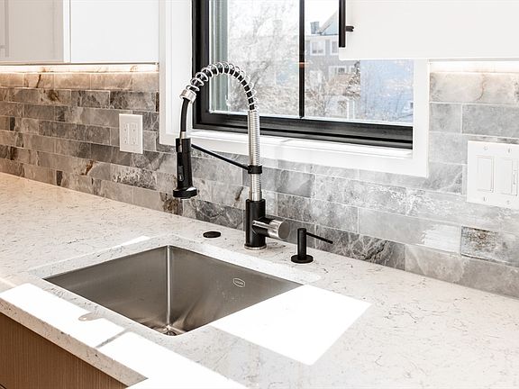 5th image of 30 Clifton St #30C
