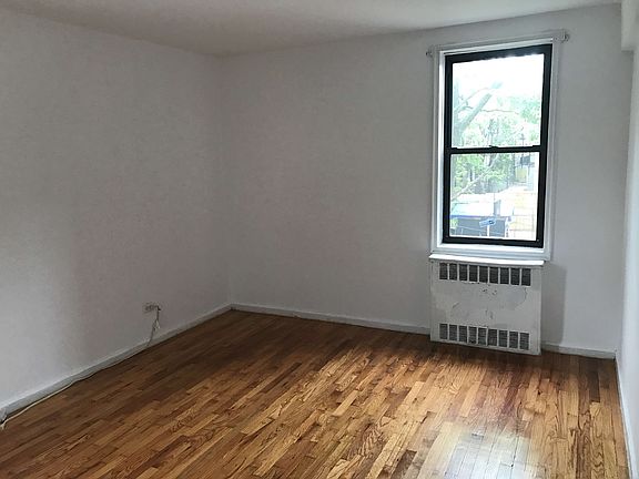 5th image of 300 Linden Blvd APT 2D
