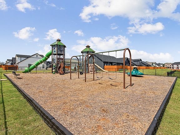 The Everstead at Madison Playground