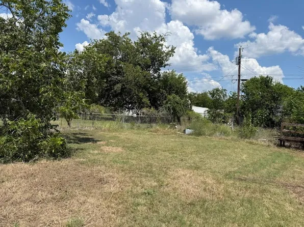 222 W Dogwood St, Nolanville, TX 76559