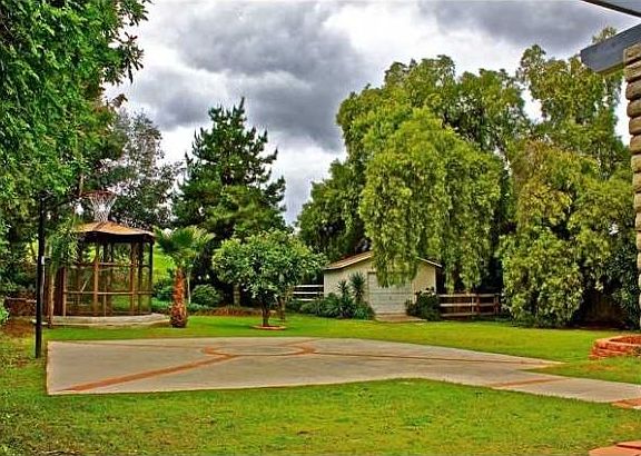 5th image of 1145 Cypress Dr