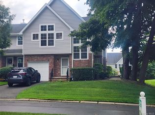 4 Sprucewood Boulevard, Central Islip, NY 11722