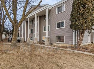 1153 Langley Rd APT 5, Waterloo, IA 50702