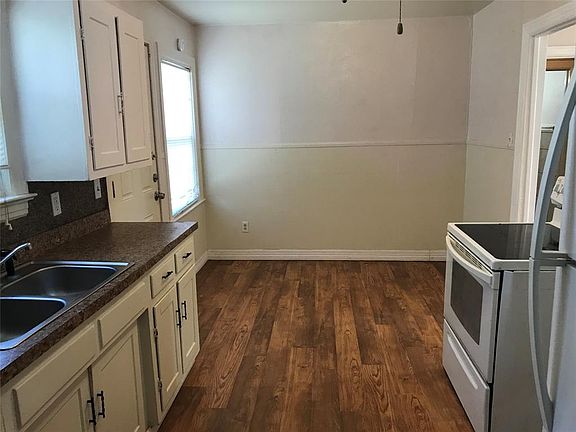 4th image of 3002 Bickley St
