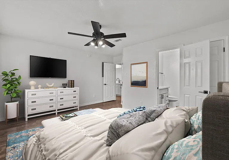 2100 Saint Lucia Calle — Photo 14