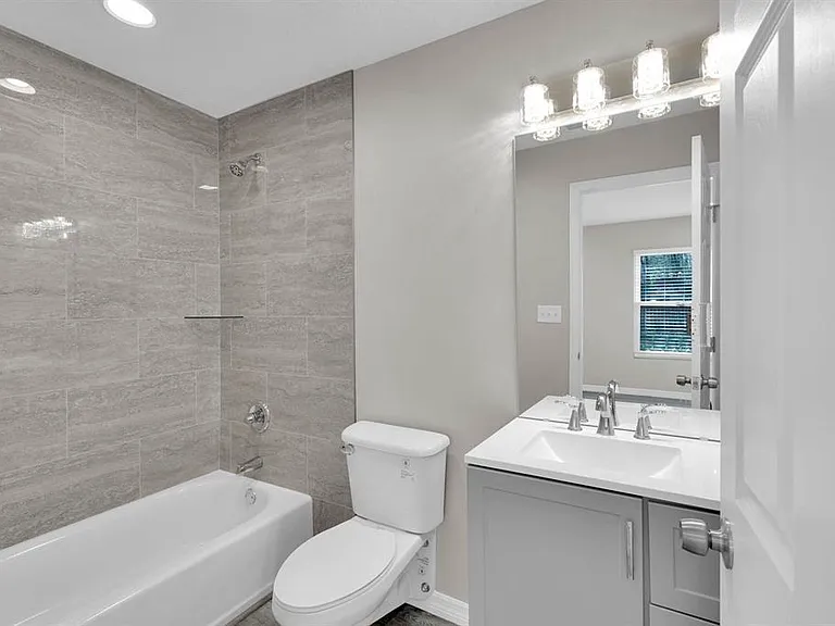 855 S Holmes Blvd — Photo 14