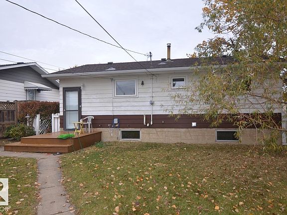 4th image of 4915 53rd Ave