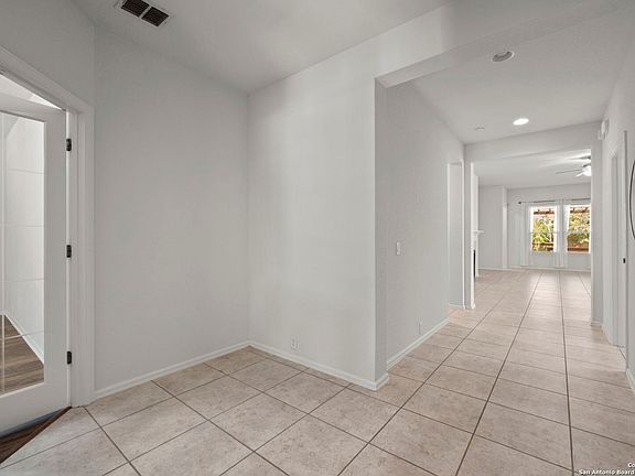 4th image of 16002 Sight Scape