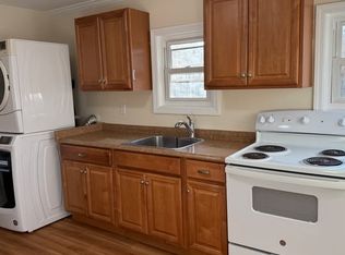 11 Ridgedale Ave, Farmingville, NY 11738