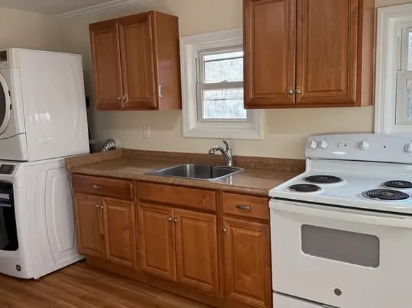 11 Ridgedale Ave, Farmingville, NY 11738