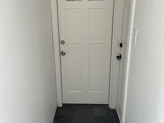 5th image of 2519 Columbia St #1