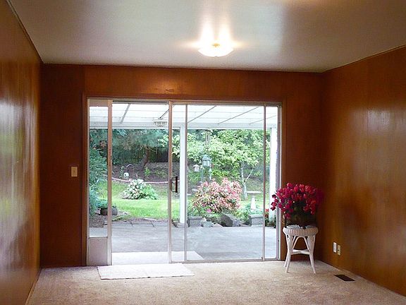 5th image of 4219 123rd Ave SE