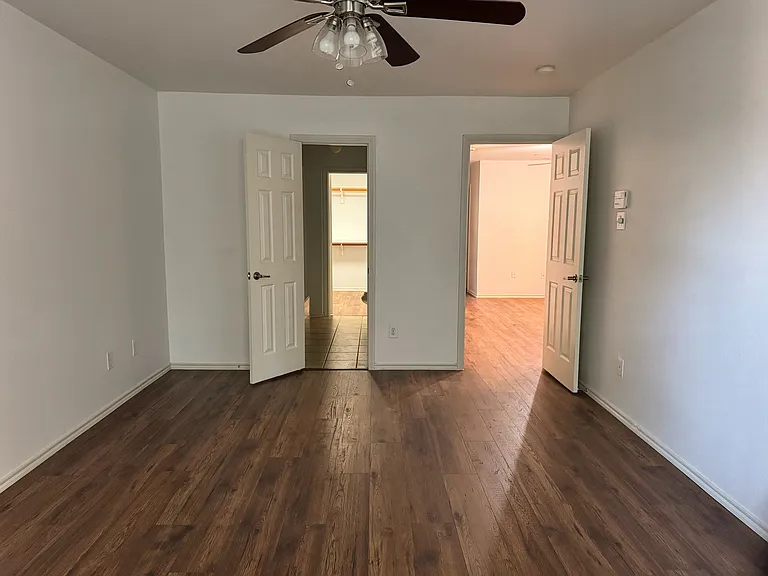 244 Turnberry Ln — Photo 22