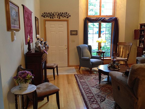 2nd image of 305 Sydney St