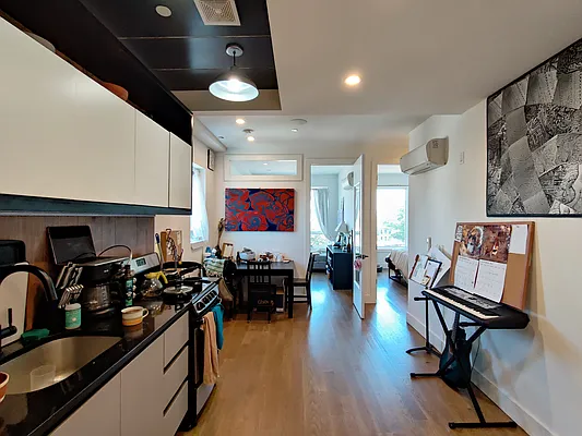 Rented by Signature Property Realty | media 29